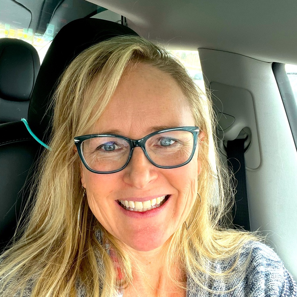 Meet your Posher, Jennifer